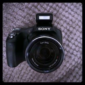 Sony cybershot camera